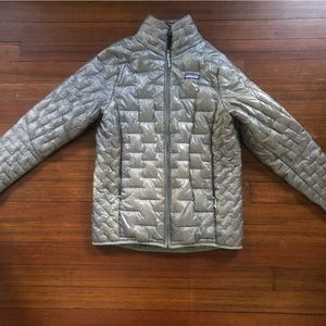 Patagonia light weight jacket.